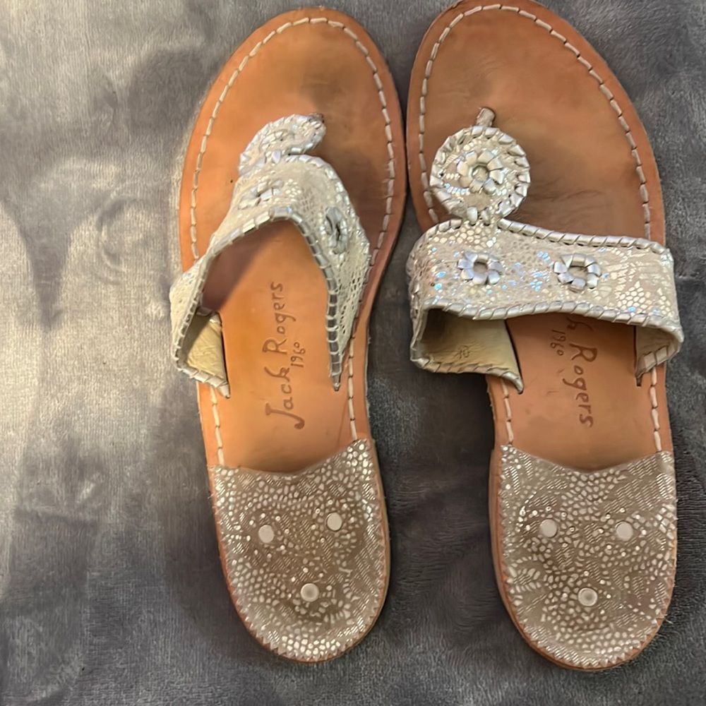 Jack Rogers gold leather sandals 10